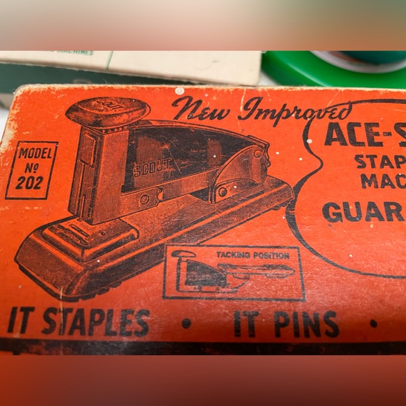 Vintage stapler in pristine condition!! Circa 1959 - Picture 15 of 15